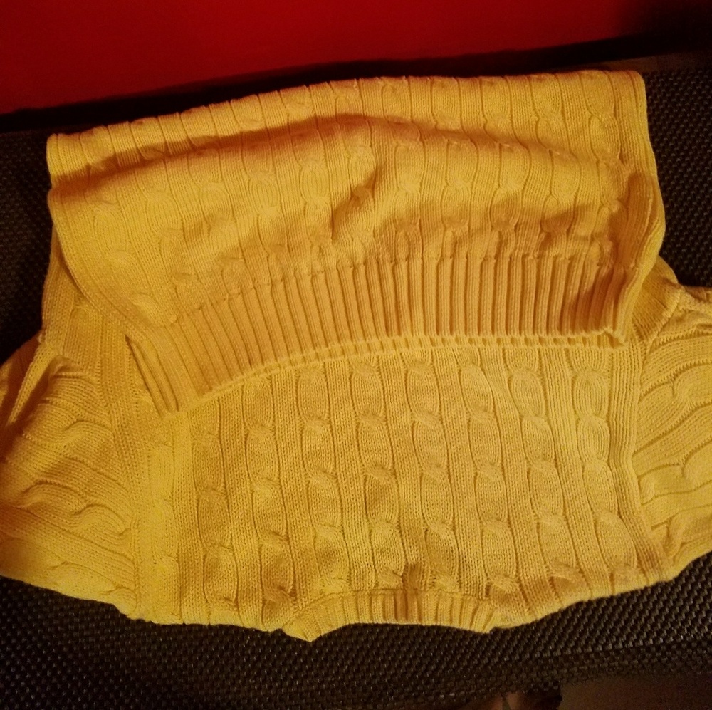 Clothing - Picture 2 of 4